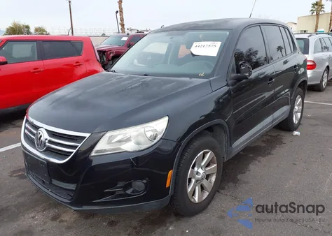 2010 Volkswagen Tiguan S из США, поврежденный, VIN WVGAV7AX9AW523778